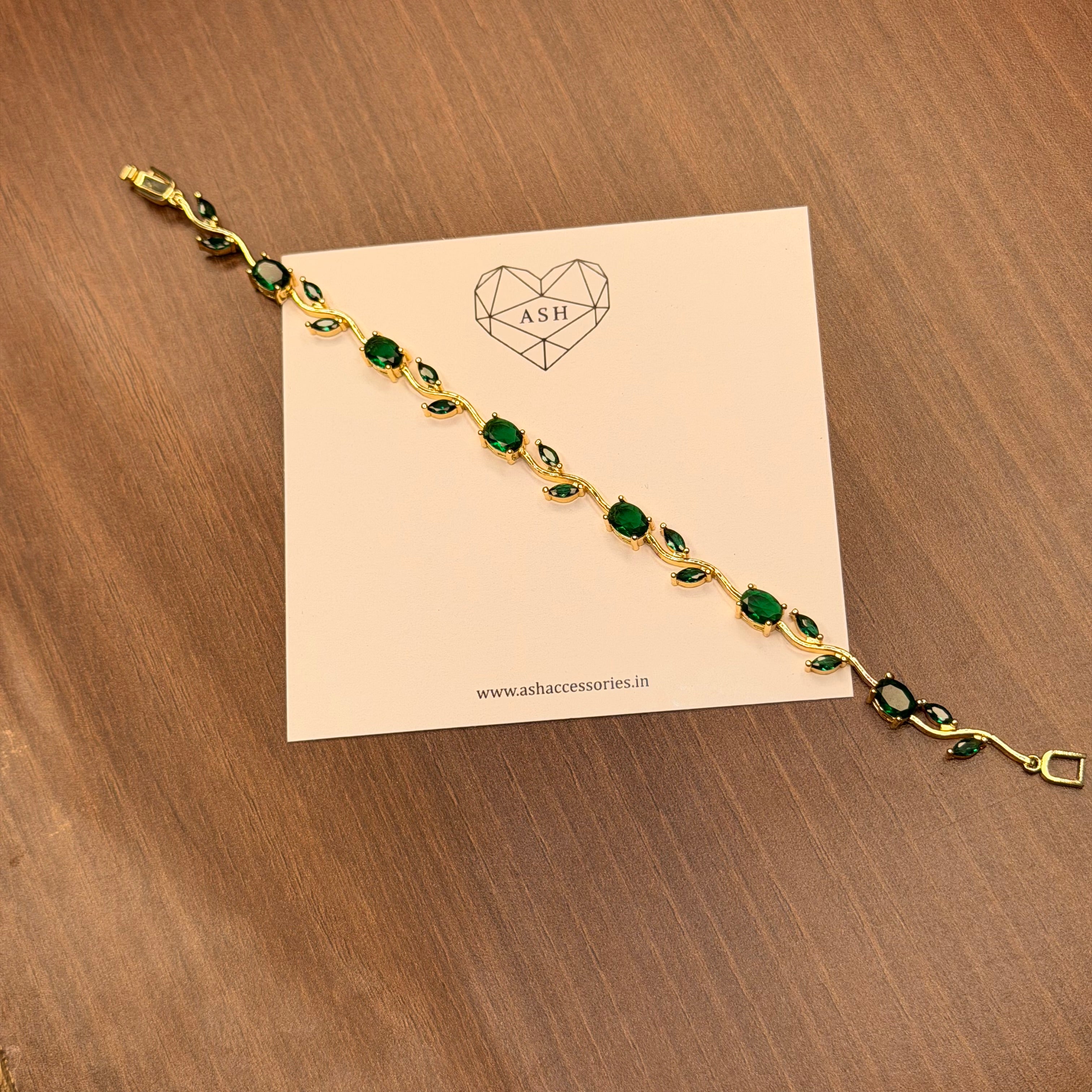 Tulip Bracelet ( Green)