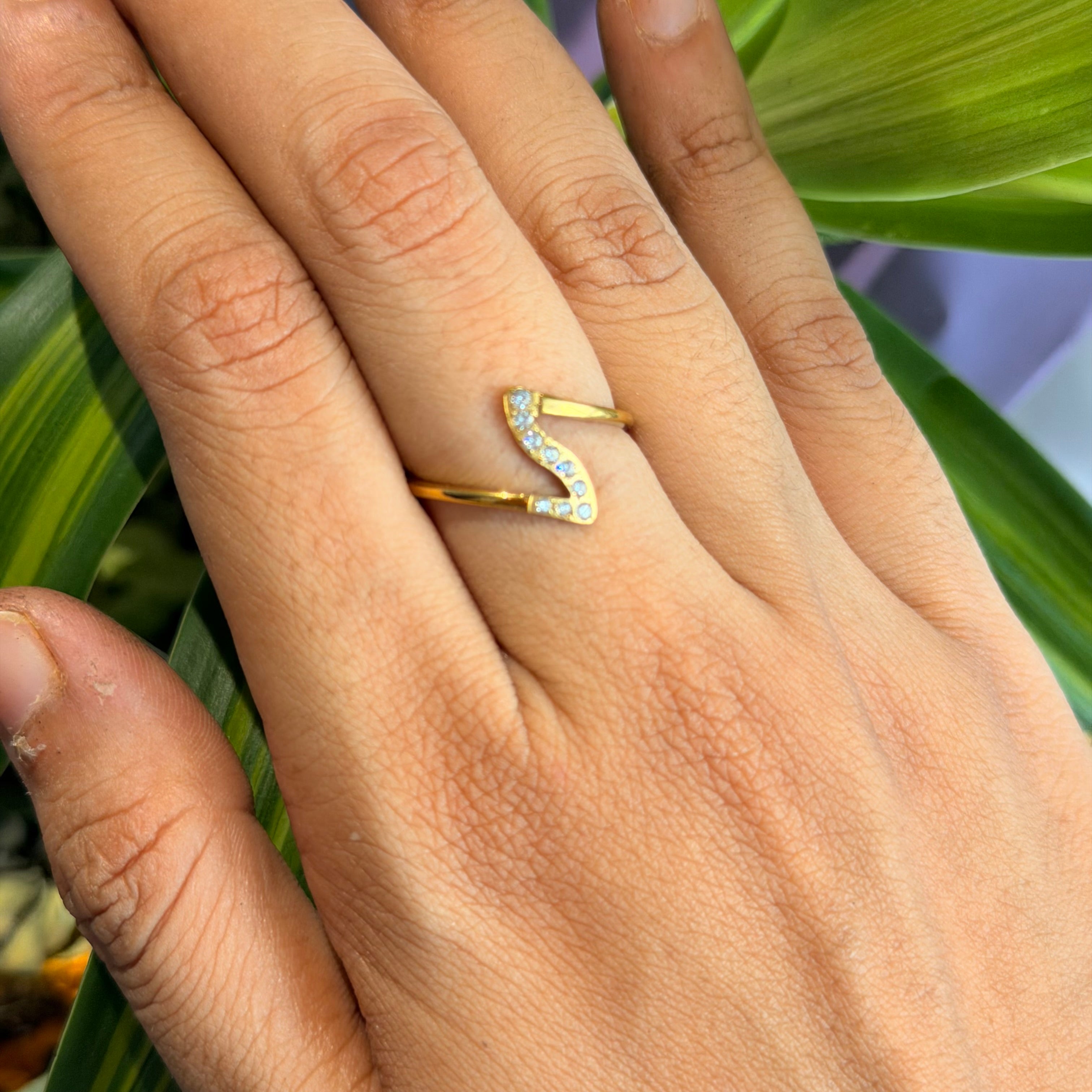 Elysian Curve Womens Ring