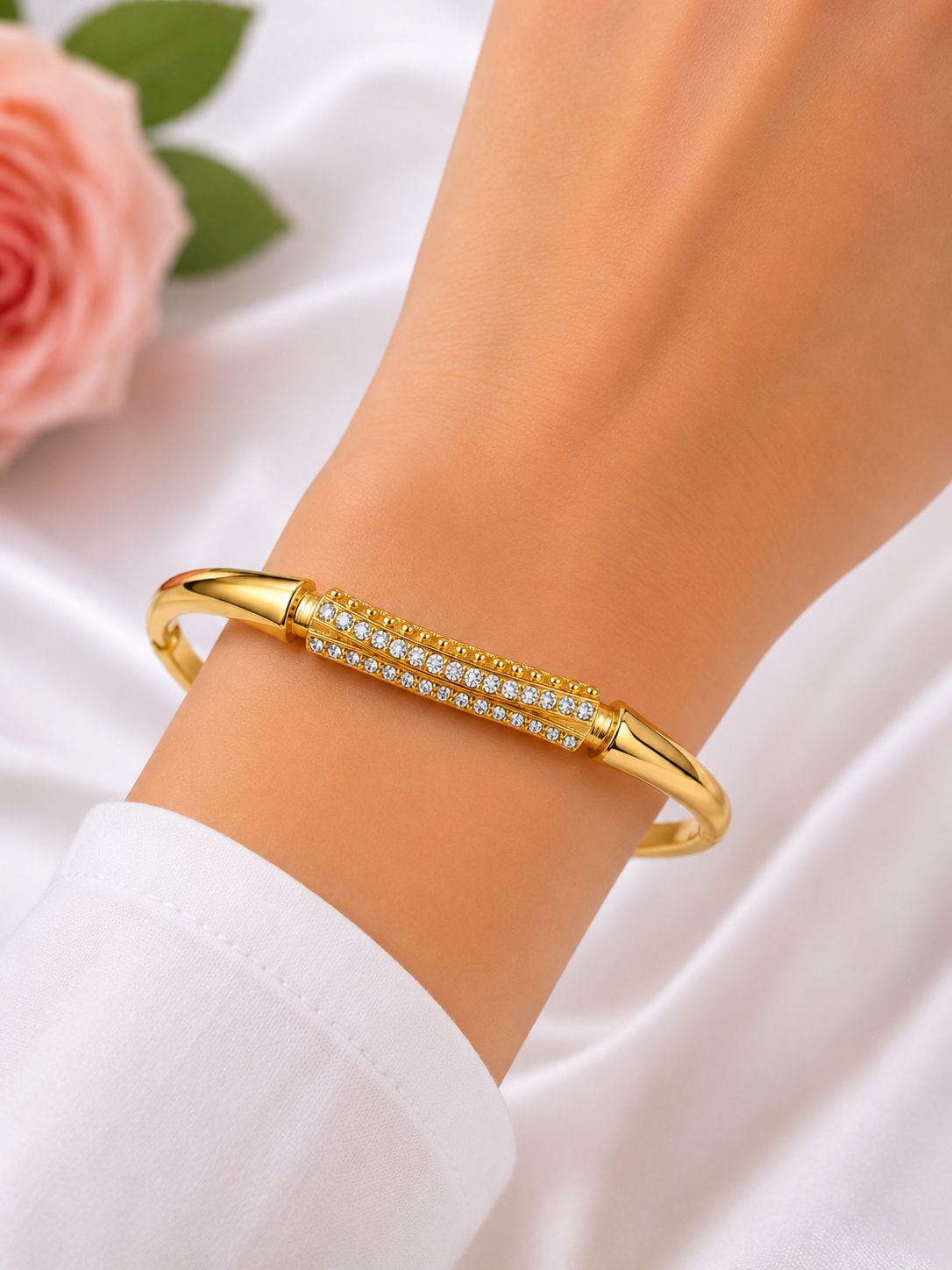 Celeste curve Womens Bracelet Kada