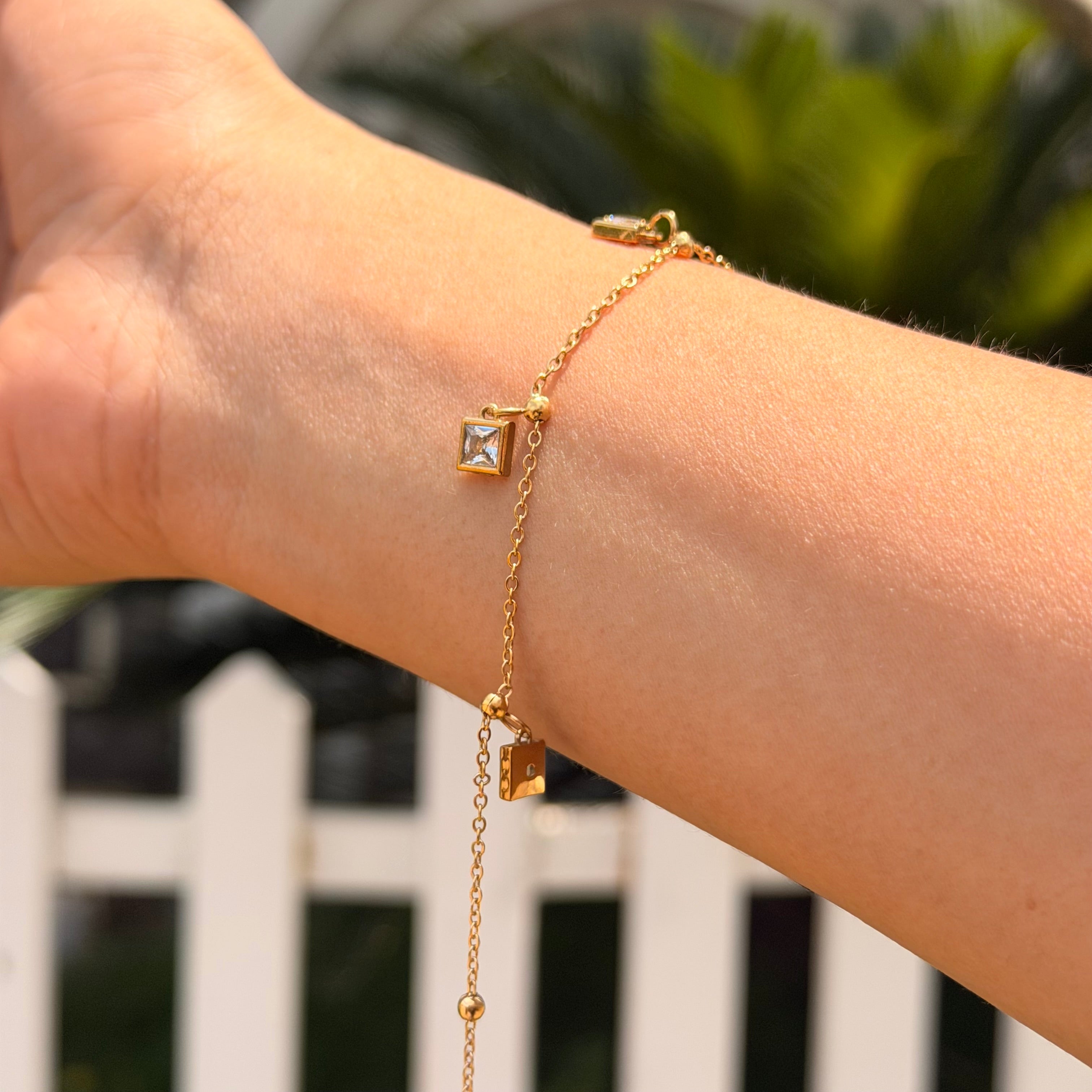 Glow Box Womens Bracelet