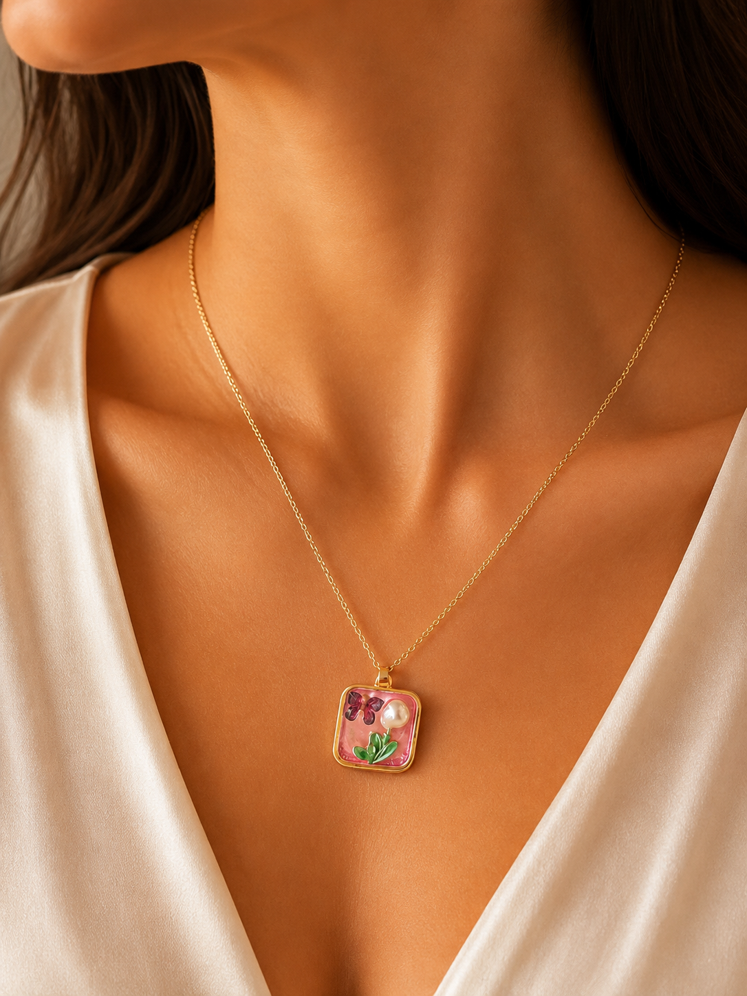 Rośe Butterfly Necklace