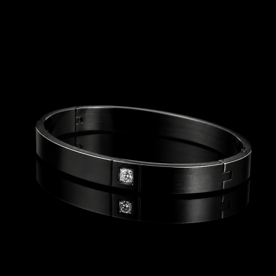 Phantam Black Kada
