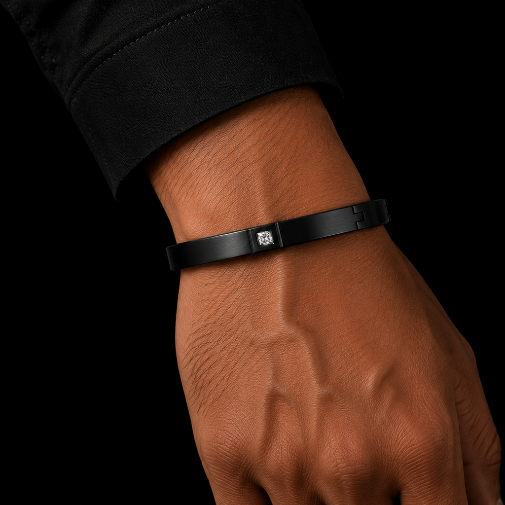 Phantam Black Kada
