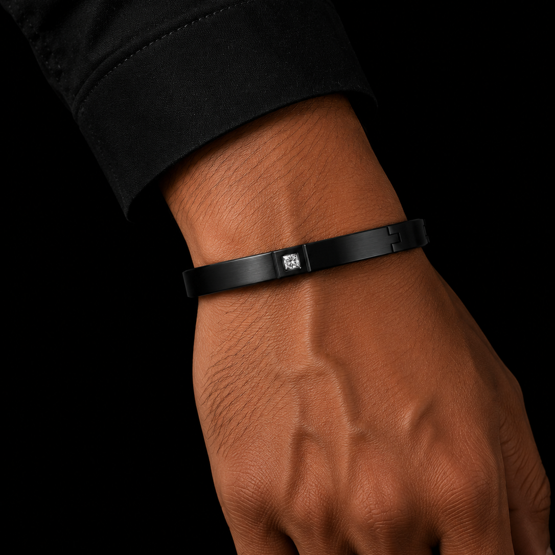Phantam Black Kada