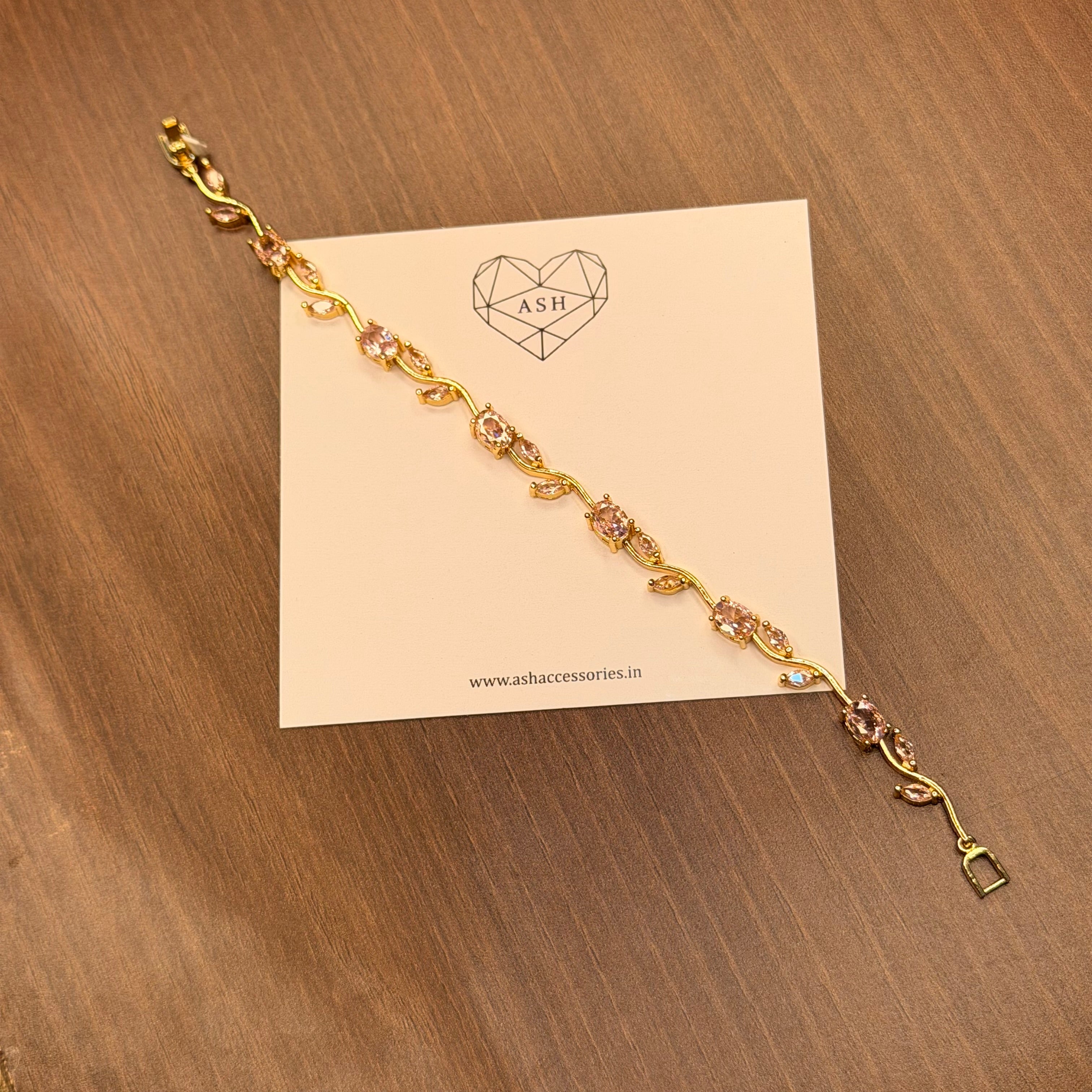 Tulip Bracelet ( Pink )