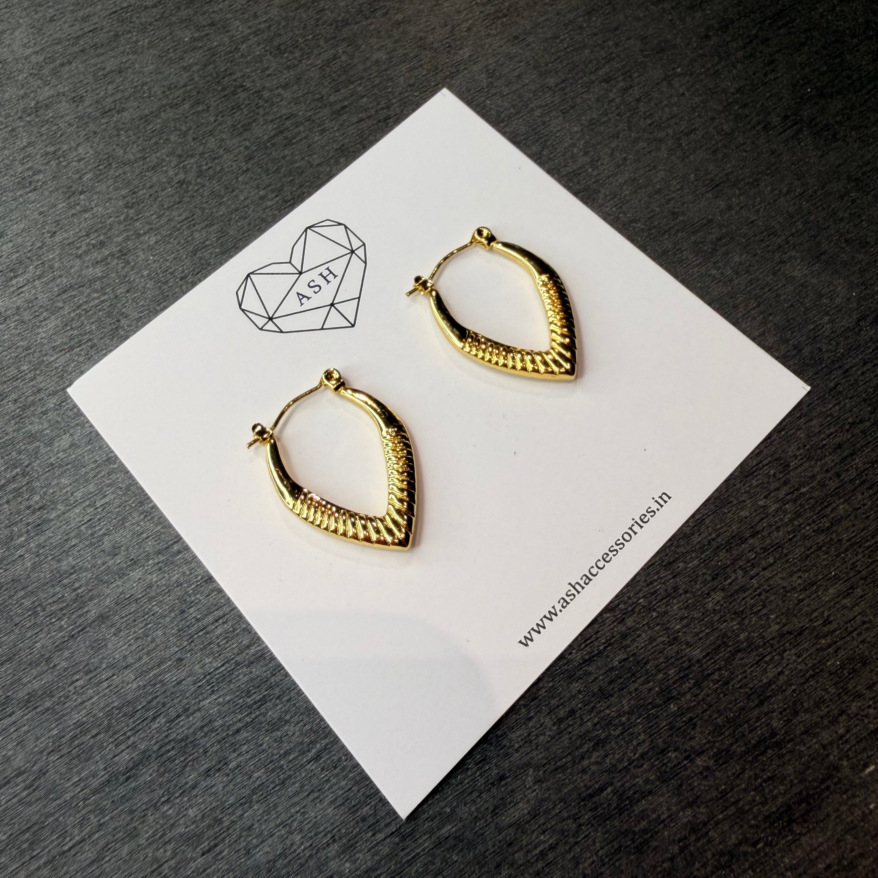 Lvy Glow Womens Earrings