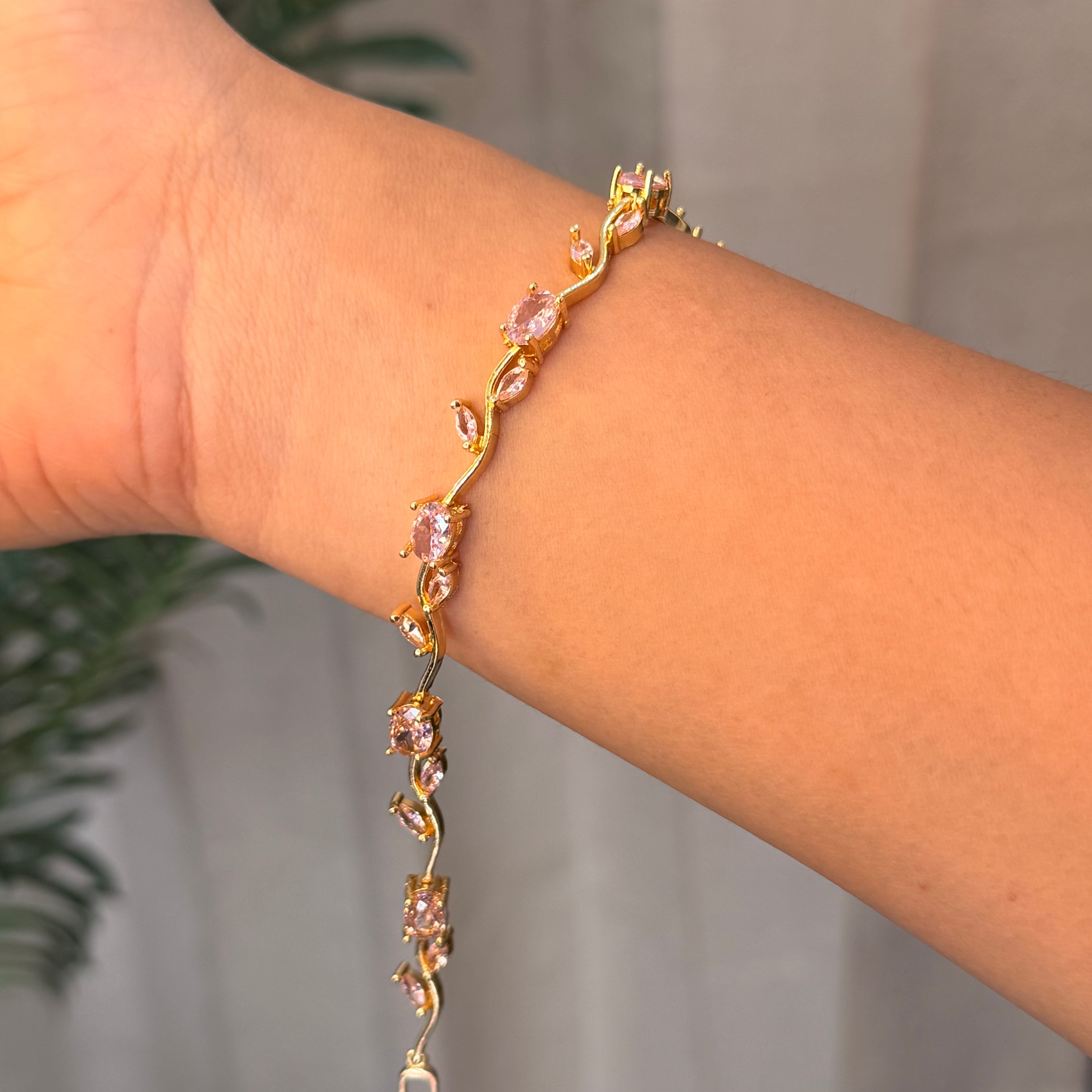 Tulip Bracelet ( Pink )