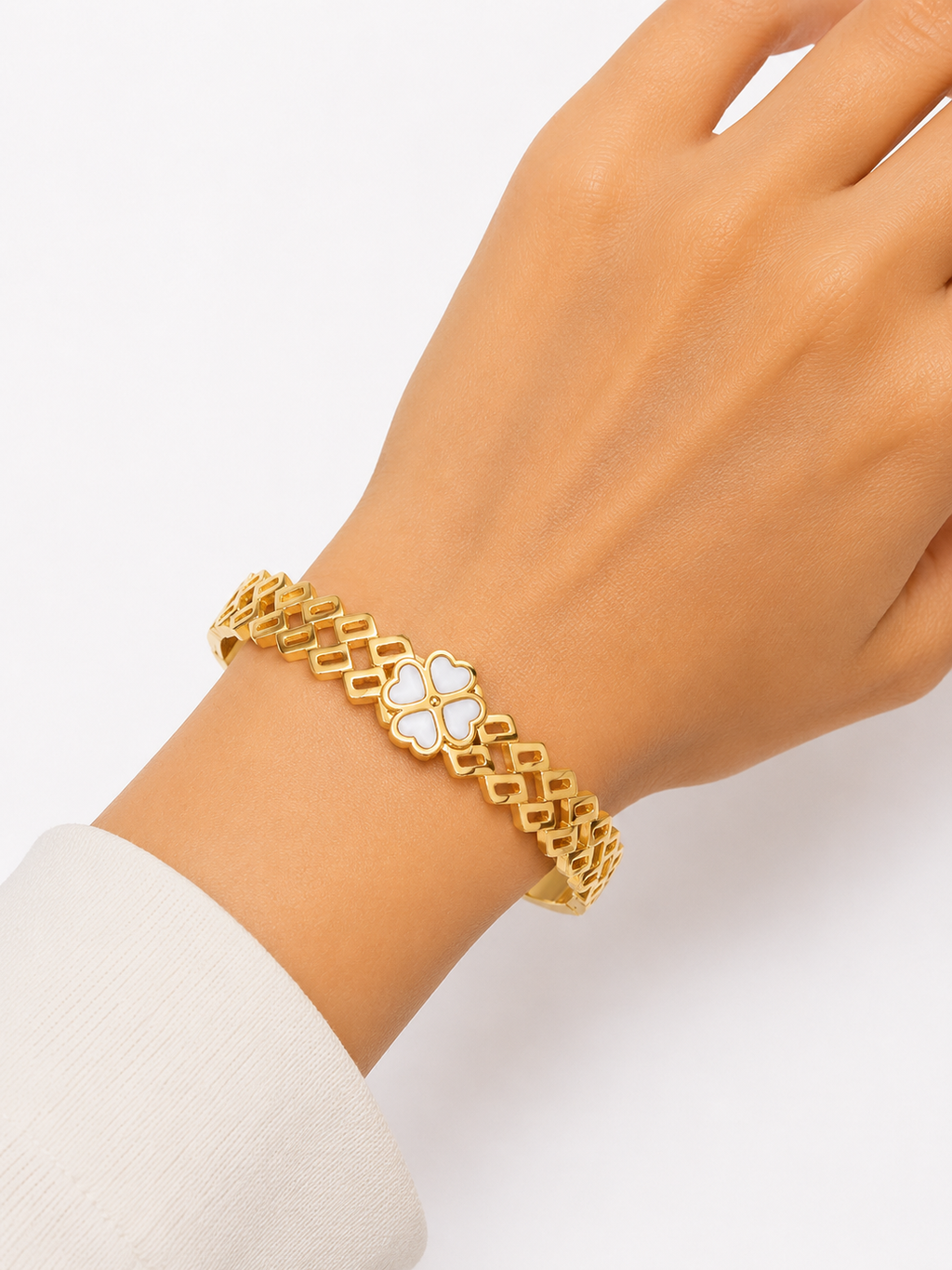 Clover Grace Womens Bracelet Kada