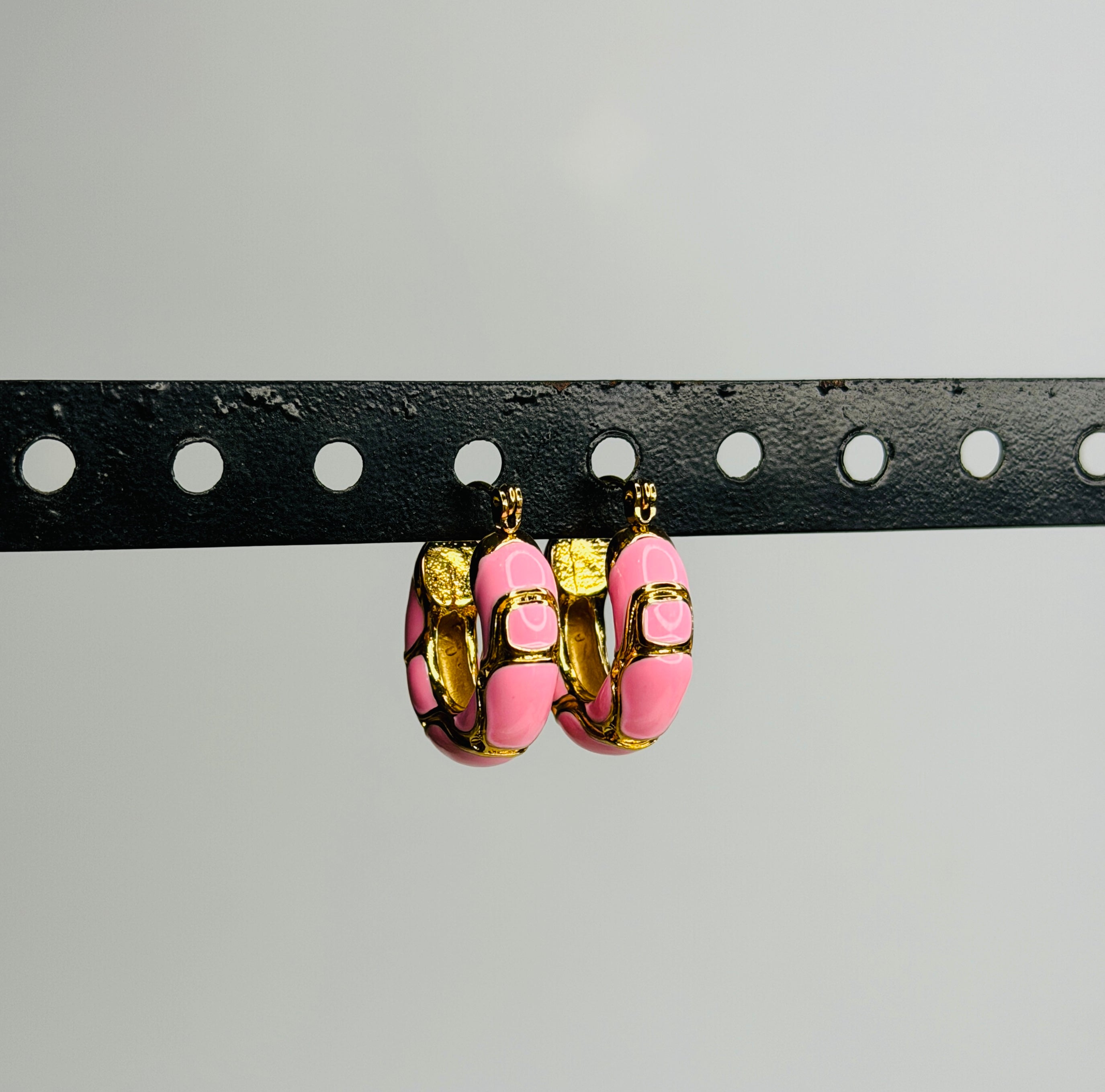 Pink Aura Gold-Link Drops