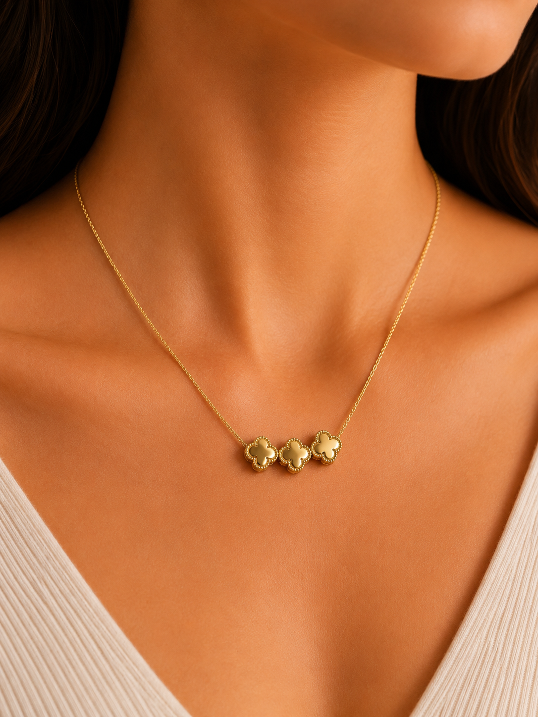 Trinity Clover Womens Necklace