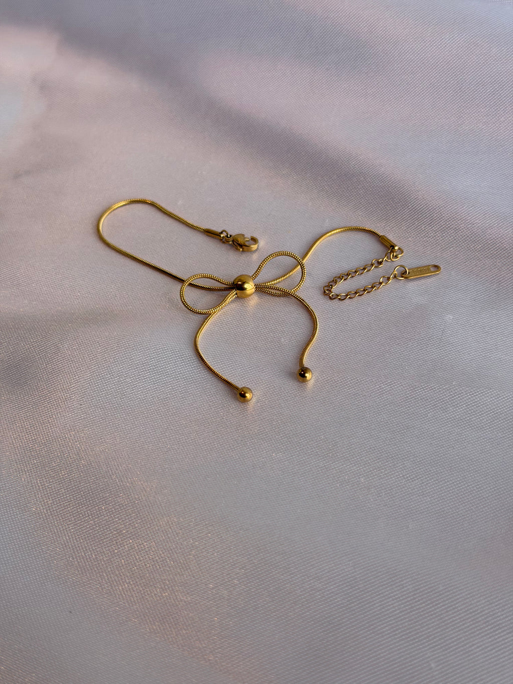 Golden Bow Bracelet