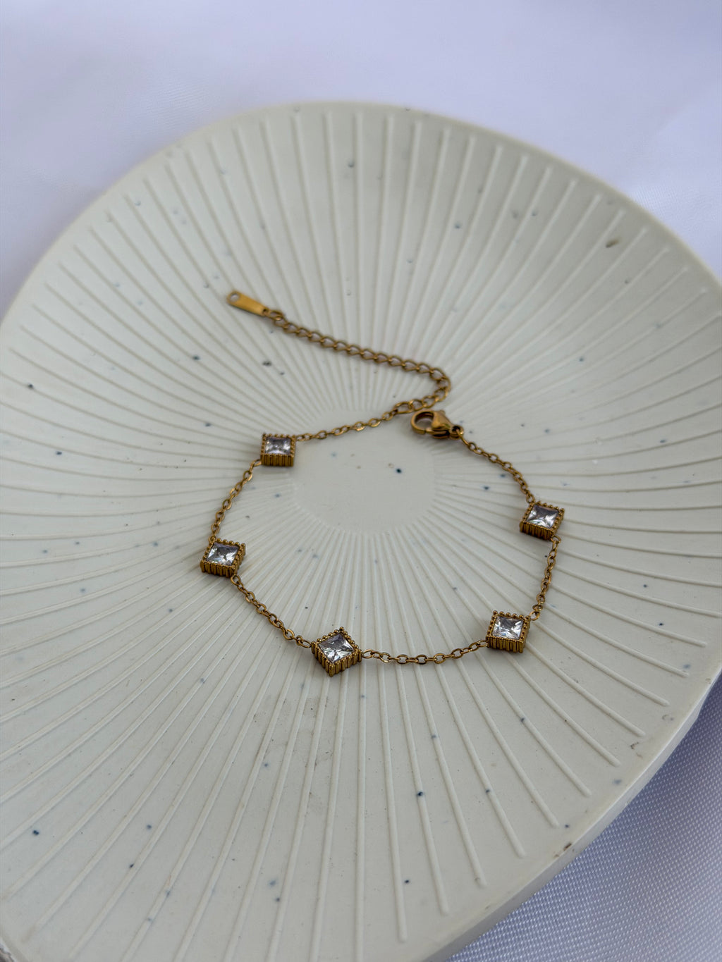 Crown Glow Bracelet